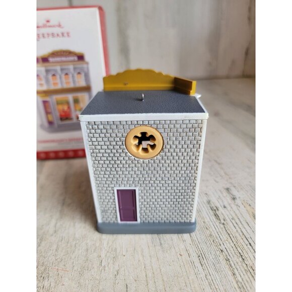 Hallmark Tannenbaum's Department Store keepsake korners‎ ornament Xmas - Picture 4 of 6